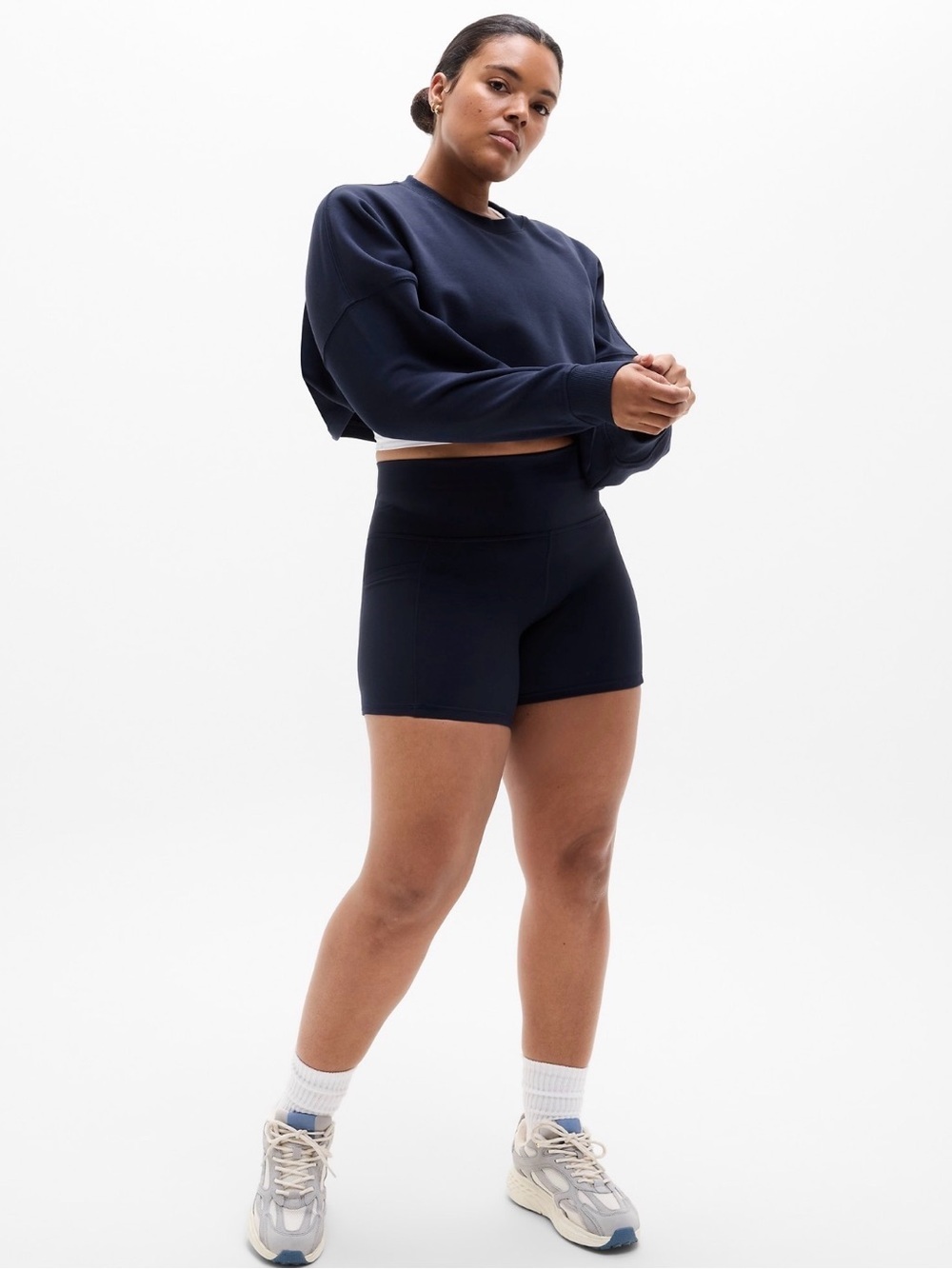 NWT Athleta Salutation Stash Pocket II 5” Navy Short Size 2X. (#531302)